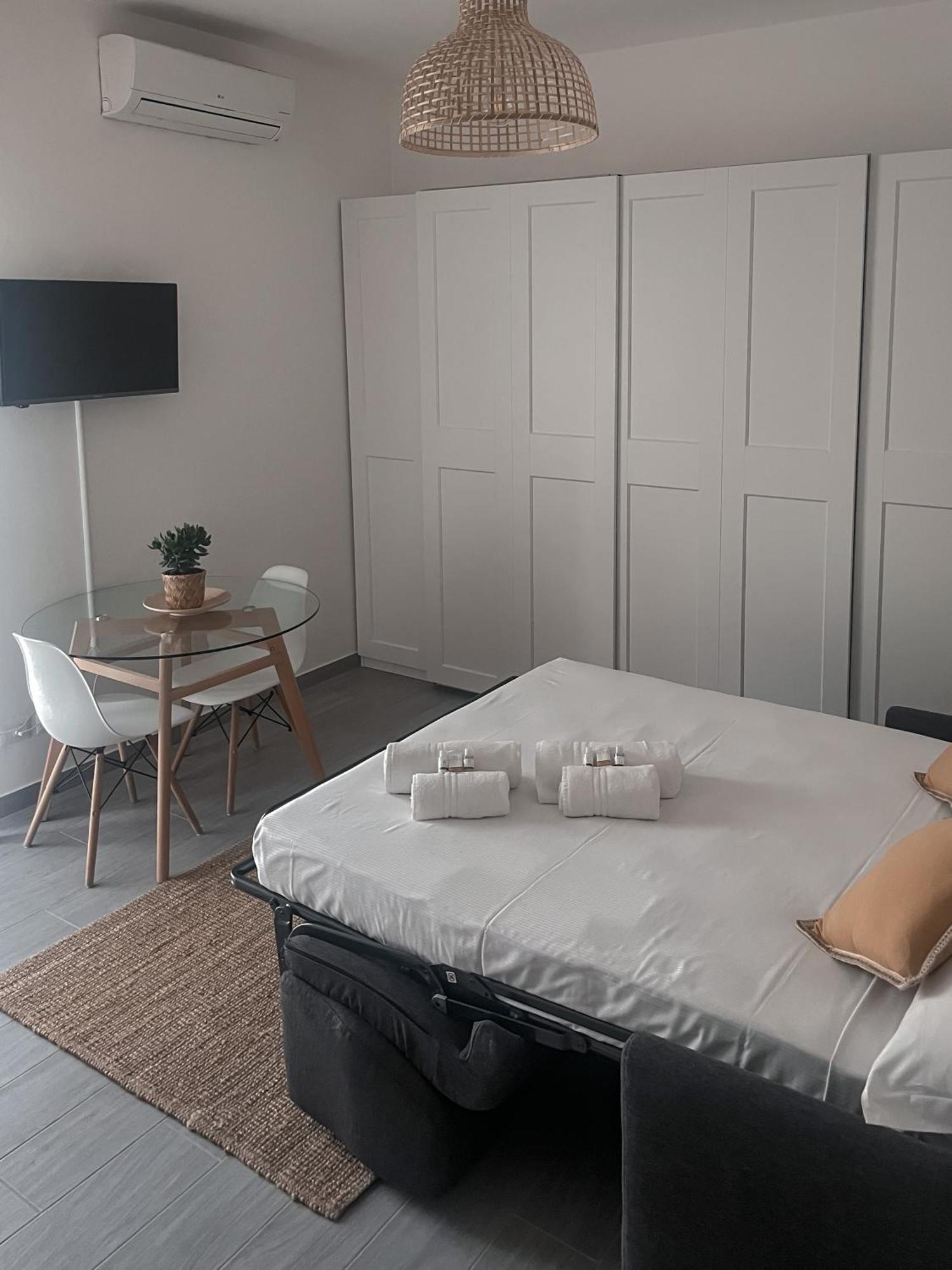 Xenia Apartments - Fashion Week Studio Near Navigli Milano Ngoại thất bức ảnh